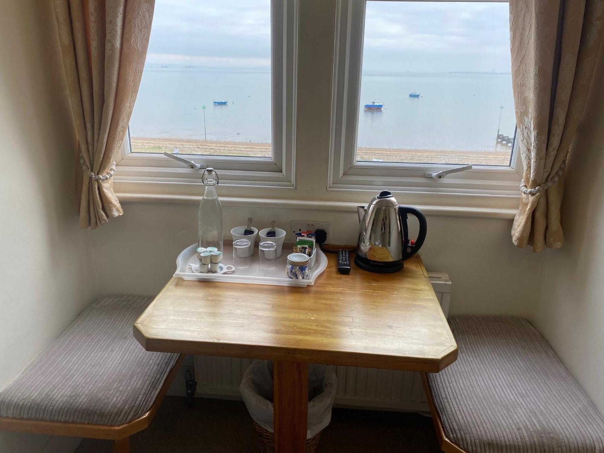 Pebbles Guest House Southend-on-Sea Zimmer foto