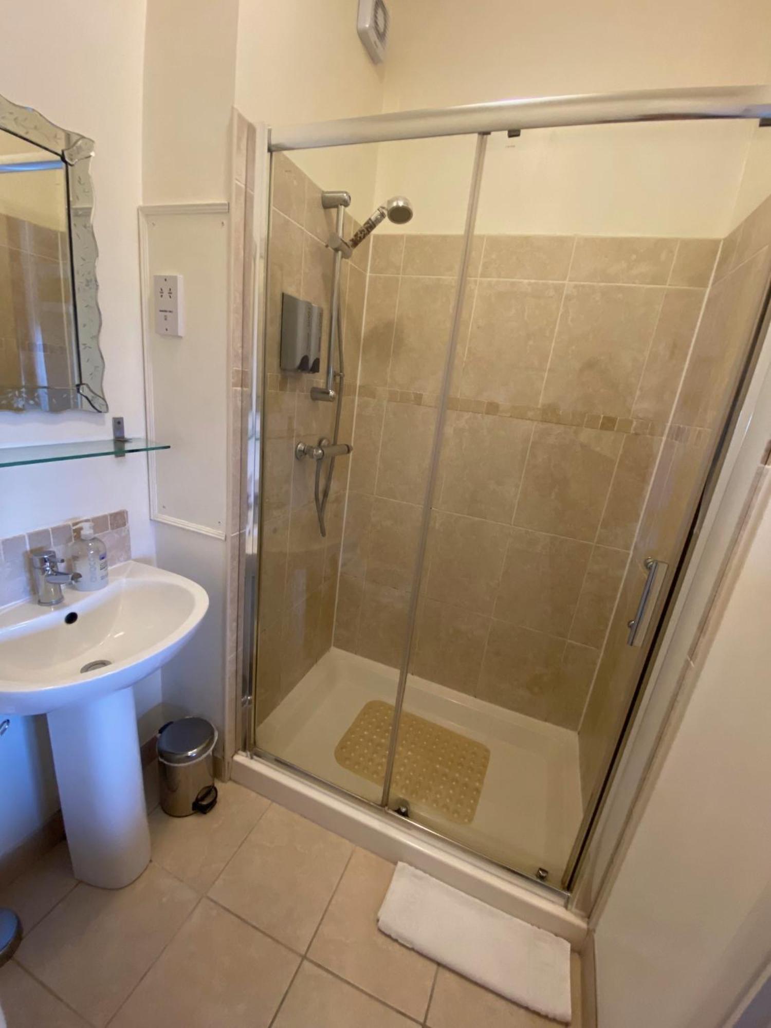 Pebbles Guest House Southend-on-Sea Zimmer foto